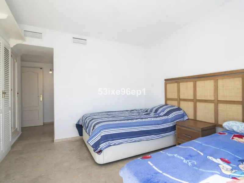 Spacious Semi-Detached Home in El Padrón, Estepona