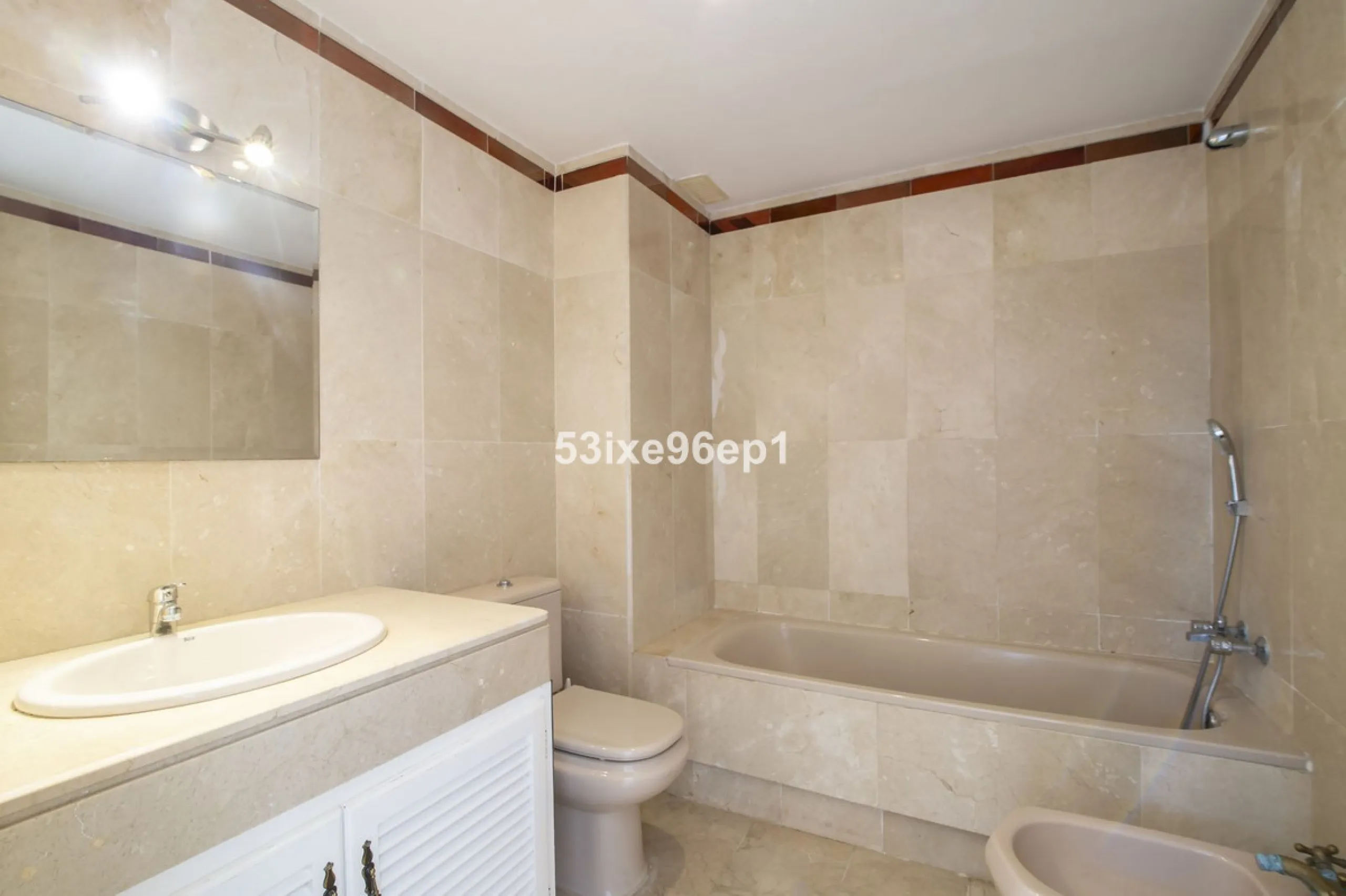 Spacious Semi-Detached Home in El Padrón, Estepona