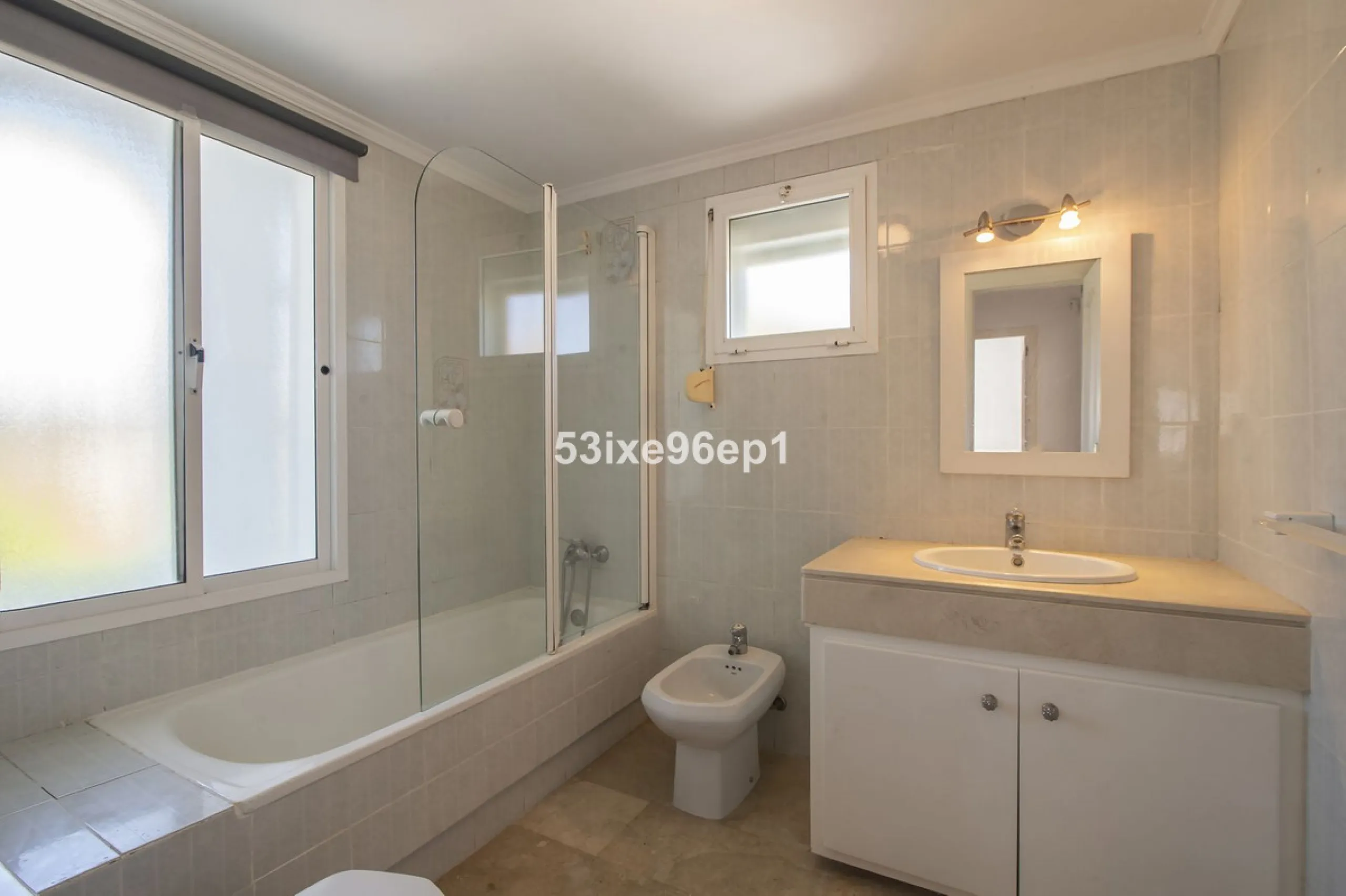 Spacious Semi-Detached Home in El Padrón, Estepona
