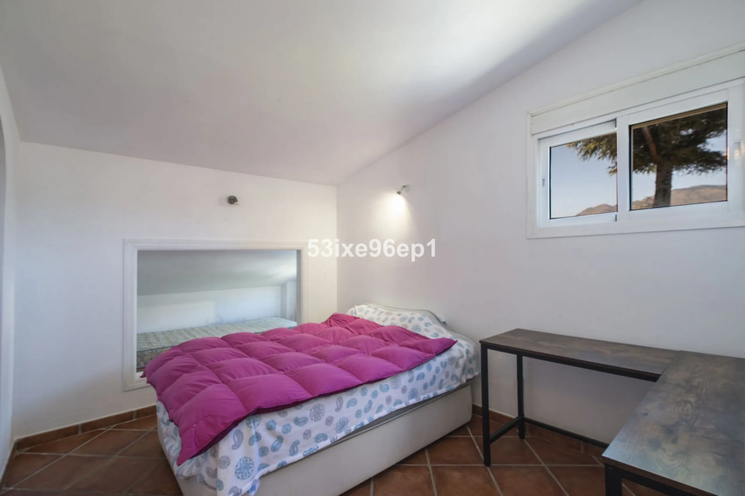 Spacious Semi-Detached Home in El Padrón, Estepona