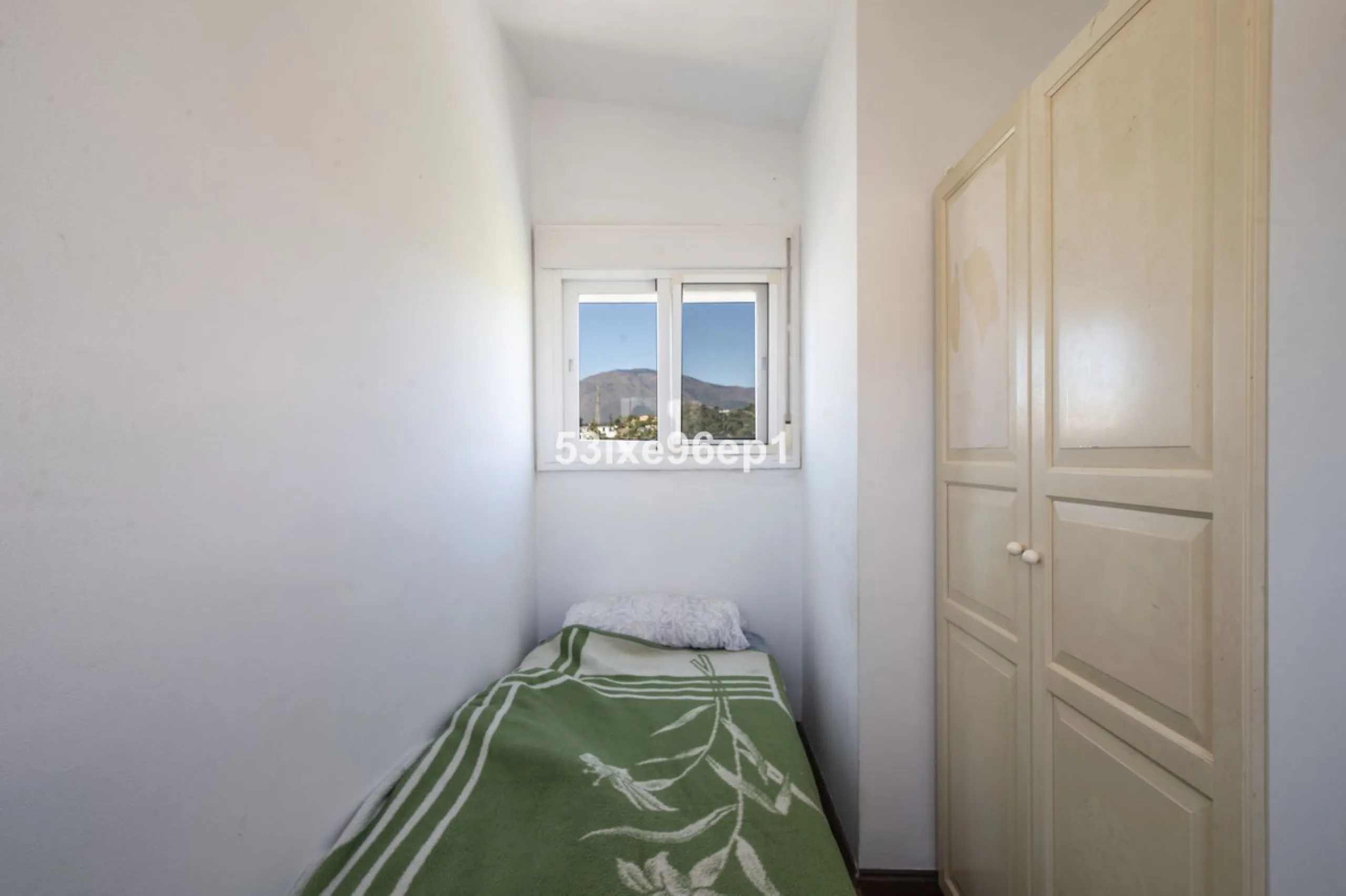 Spacious Semi-Detached Home in El Padrón, Estepona