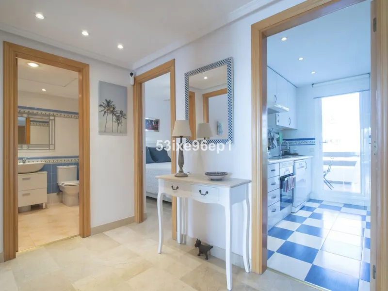 Middle Floor Apartment, Selwo, Costa del Sol.
