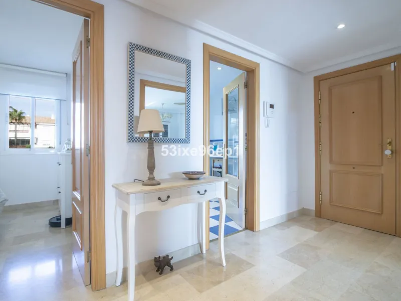 Middle Floor Apartment, Selwo, Costa del Sol.