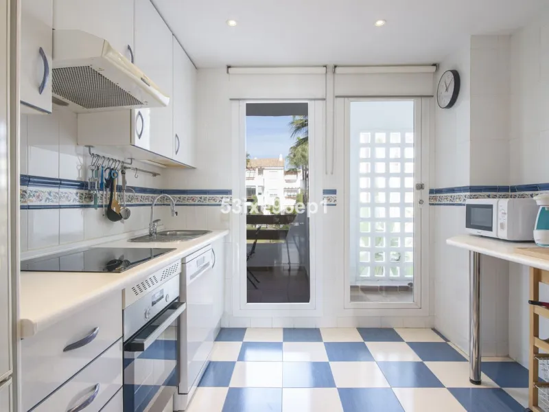 Middle Floor Apartment, Selwo, Costa del Sol.