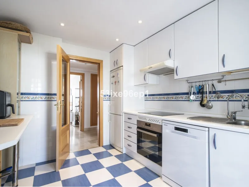 Middle Floor Apartment, Selwo, Costa del Sol.
