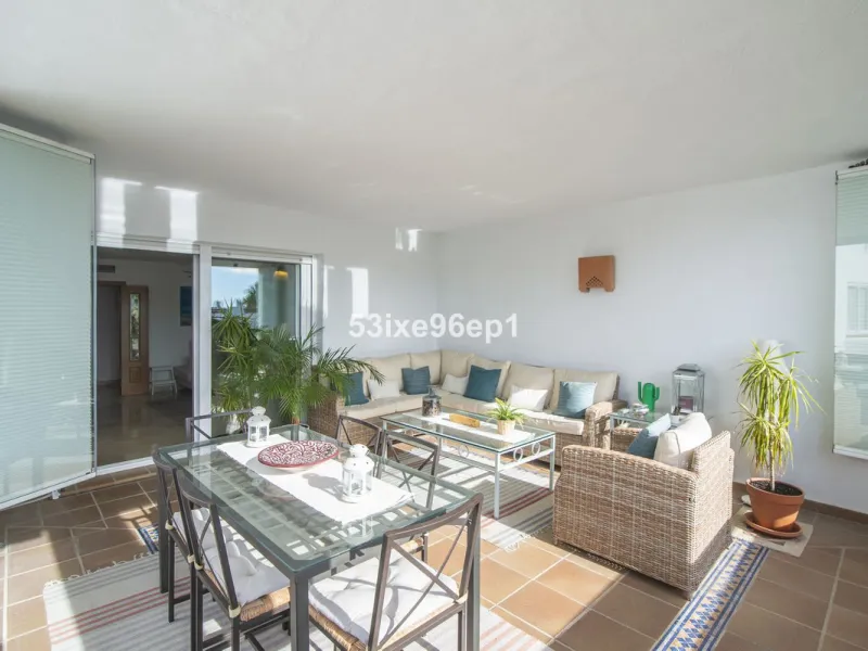 Middle Floor Apartment, Selwo, Costa del Sol.