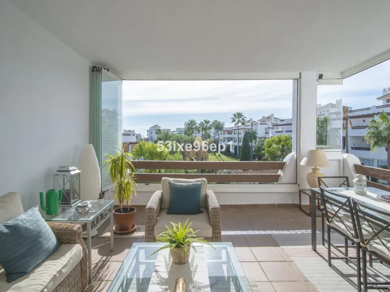 Middle Floor Apartment, Selwo, Costa del Sol.