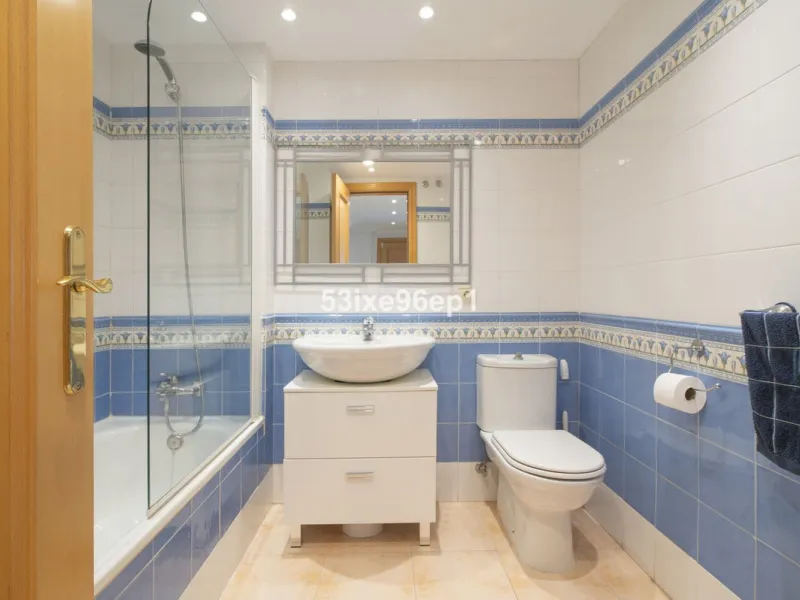 Middle Floor Apartment, Selwo, Costa del Sol.