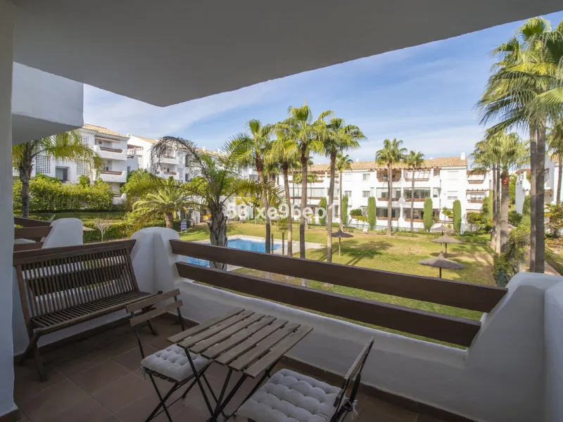 Middle Floor Apartment, Selwo, Costa del Sol.
