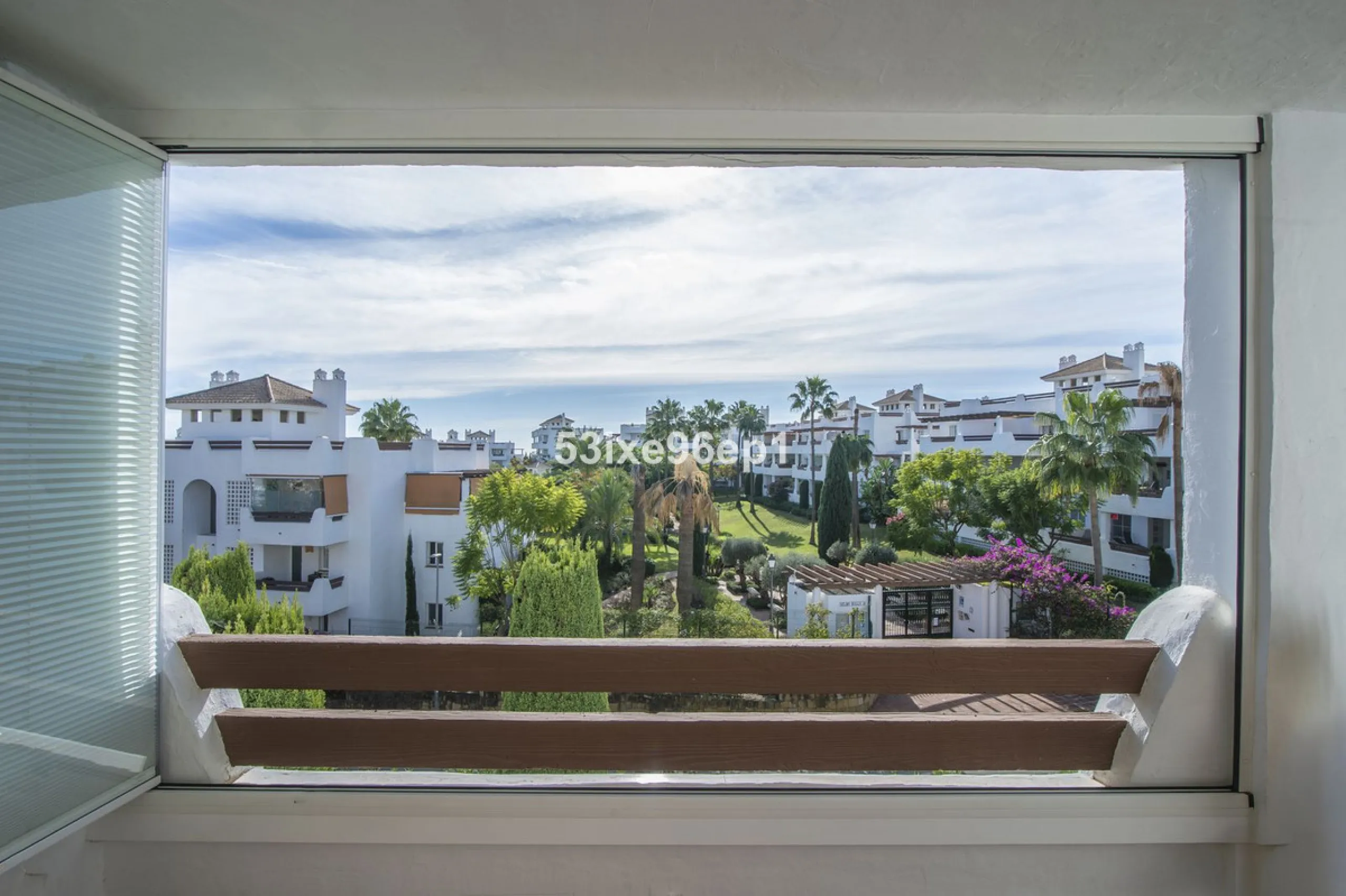 Middle Floor Apartment, Selwo, Costa del Sol.