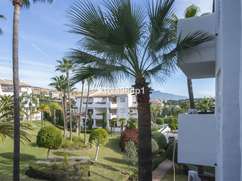 Middle Floor Apartment, Selwo, Costa del Sol.