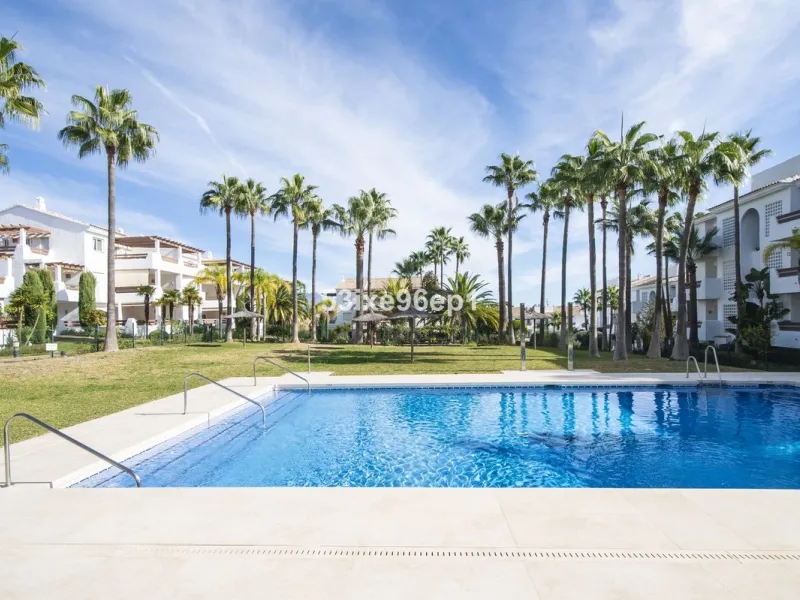Middle Floor Apartment, Selwo, Costa del Sol.