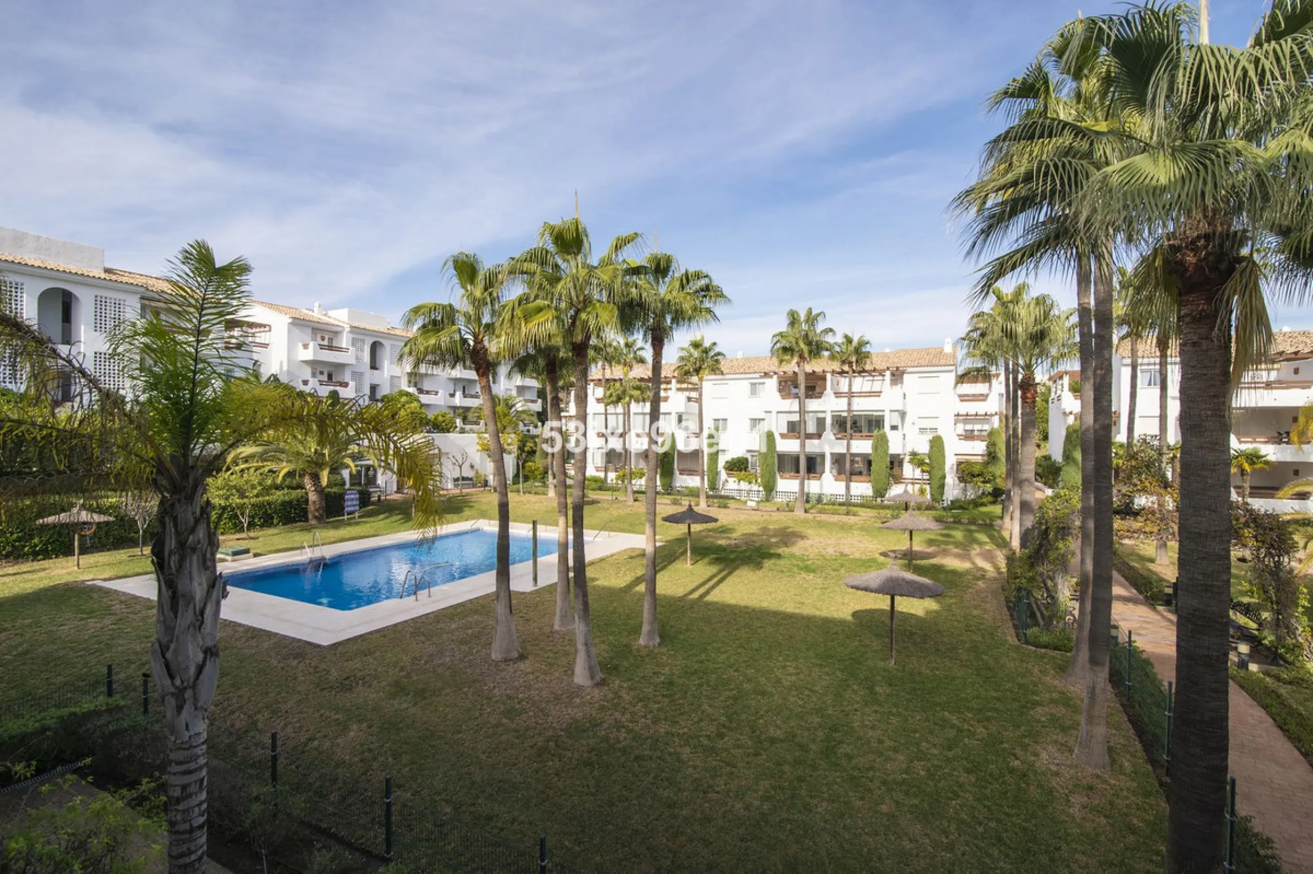 Middle Floor Apartment, Selwo, Costa del Sol.