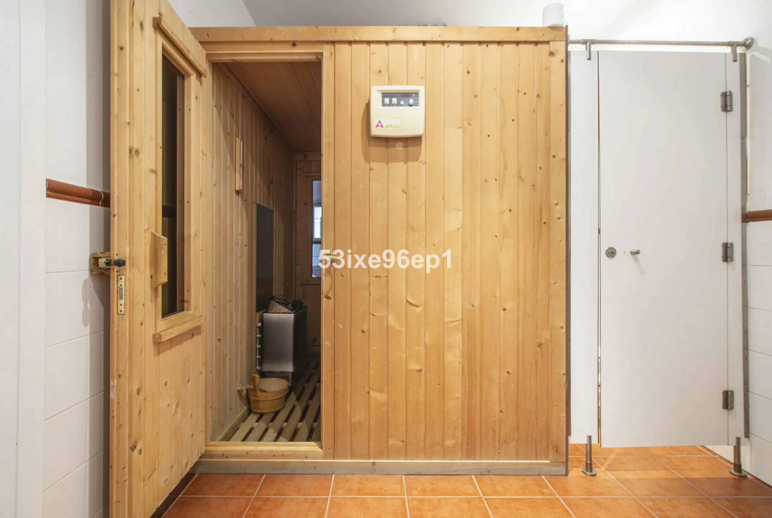 Middle Floor Apartment, Selwo, Costa del Sol.
