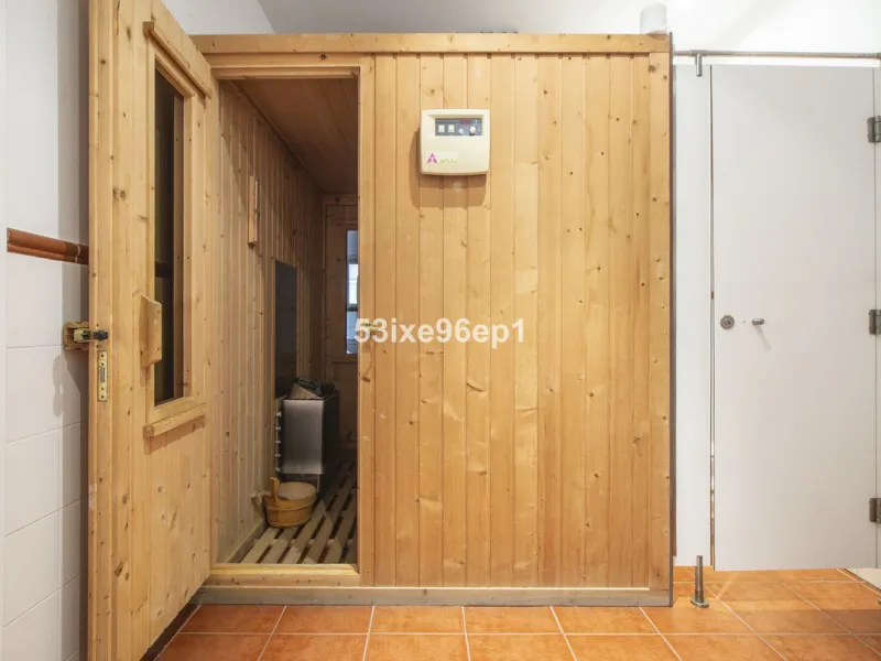 Middle Floor Apartment, Selwo, Costa del Sol.