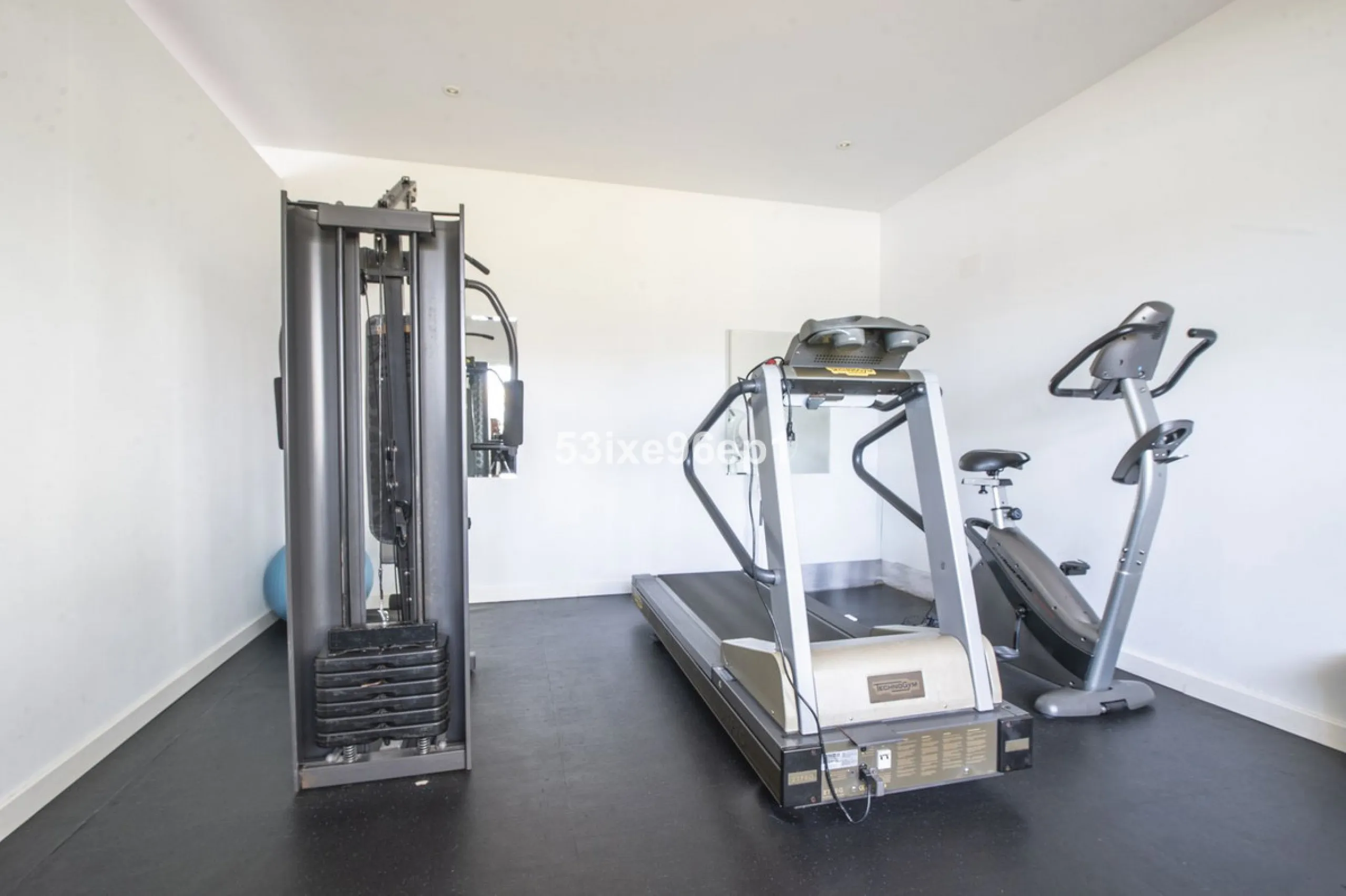 Middle Floor Apartment, Selwo, Costa del Sol.