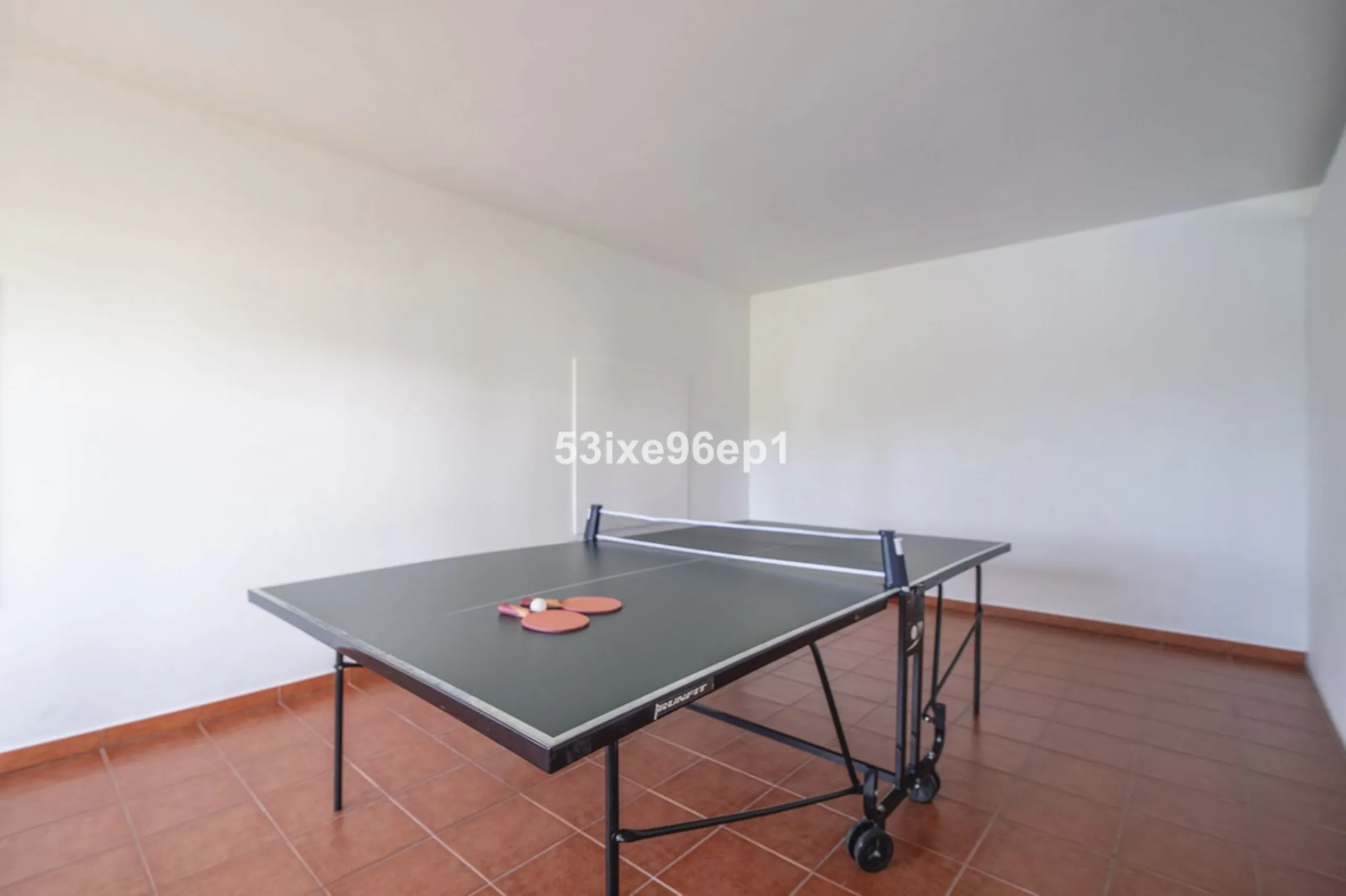 Middle Floor Apartment, Selwo, Costa del Sol.