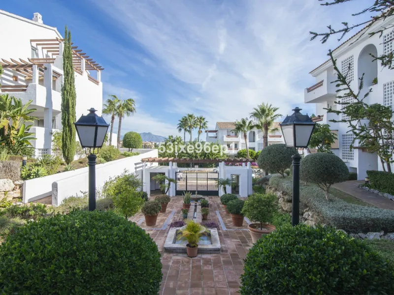 Middle Floor Apartment, Selwo, Costa del Sol.