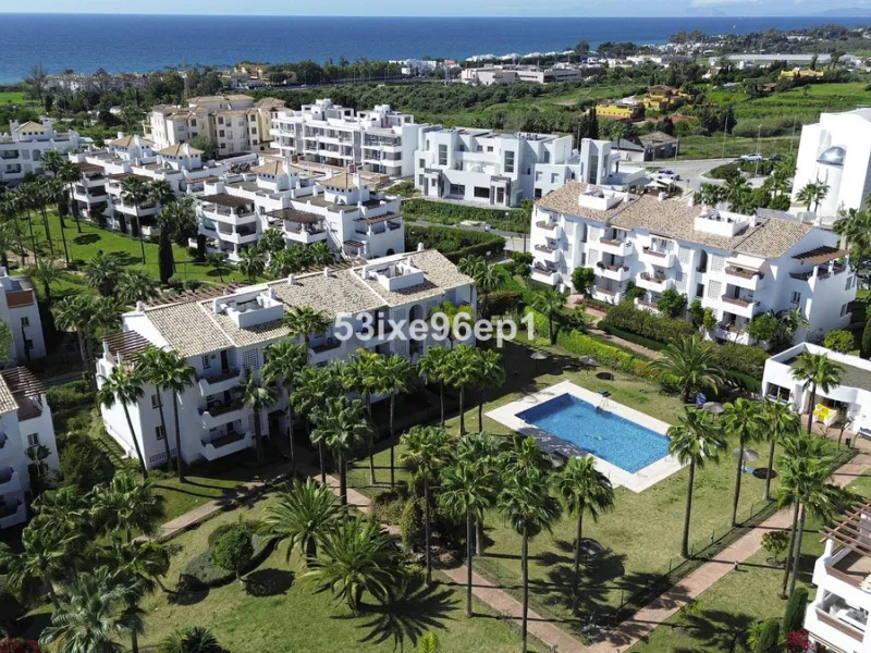 Middle Floor Apartment, Selwo, Costa del Sol.