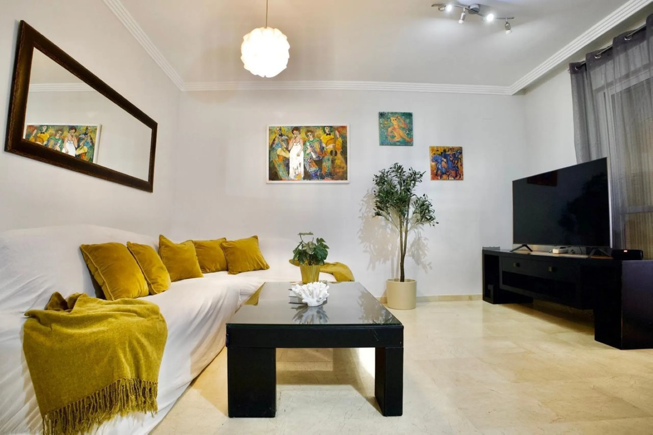 Apartment - Ground Floor Apartment в продаже в Estepona, Málaga. В доме 1 спален и 1 ванных комнат. Площадь дома 63 м²