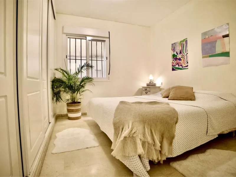 Apartment - Ground Floor Apartment в продаже в Estepona, Málaga. В доме 1 спален и 1 ванных комнат. Площадь дома 63 м²