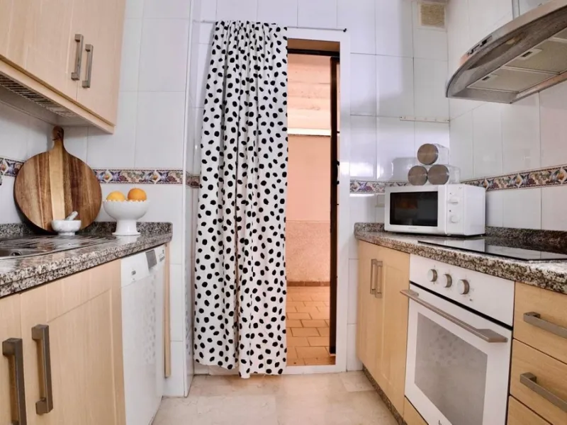 Apartment - Ground Floor Apartment в продаже в Estepona, Málaga. В доме 1 спален и 1 ванных комнат. Площадь дома 63 м²