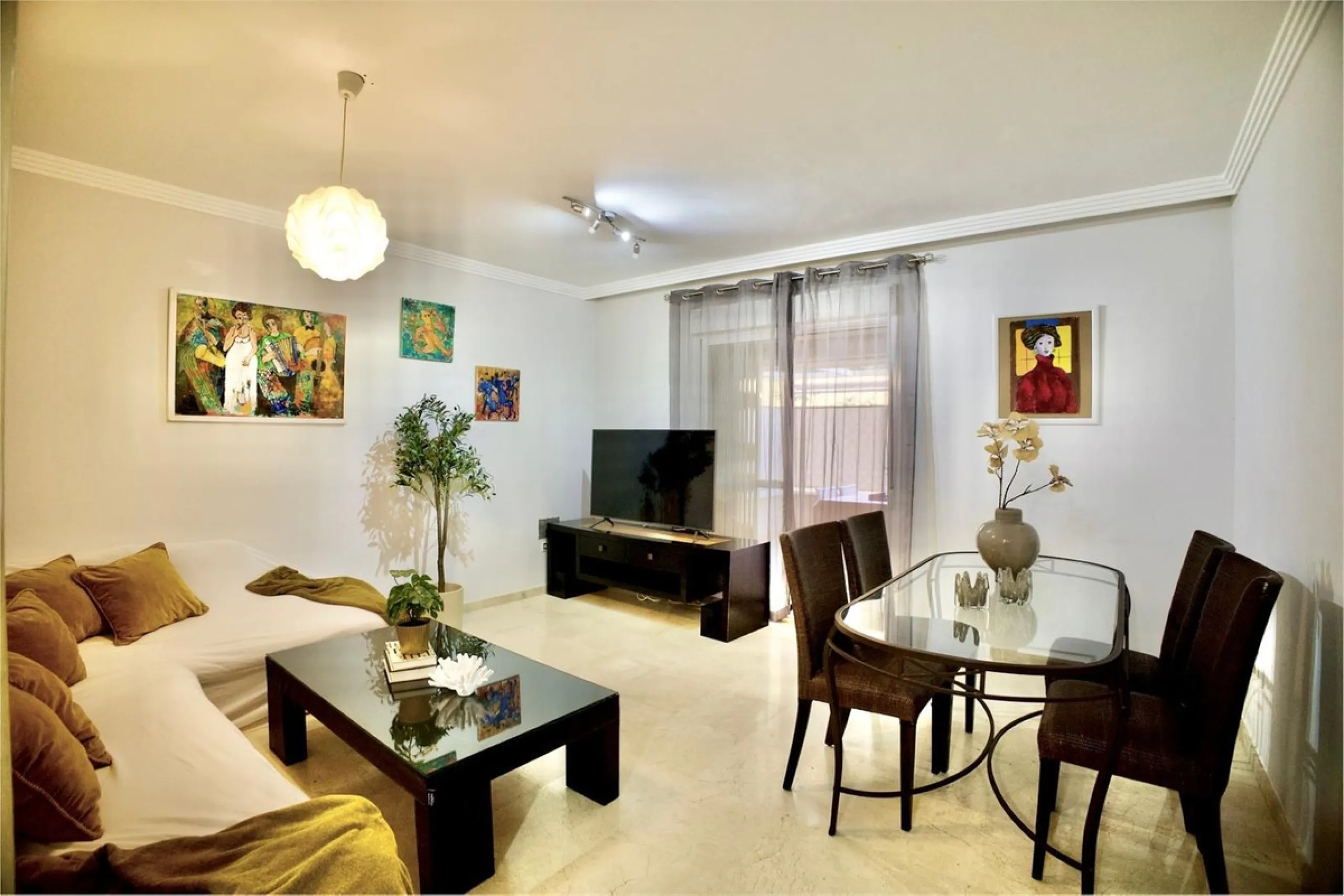 Apartment - Ground Floor Apartment в продаже в Estepona, Málaga. В доме 1 спален и 1 ванных комнат. Площадь дома 63 м²