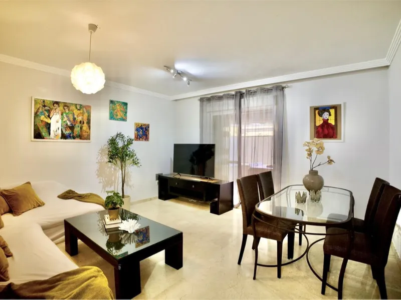 Apartment - Ground Floor Apartment в продаже в Estepona, Málaga. В доме 1 спален и 1 ванных комнат. Площадь дома 63 м²