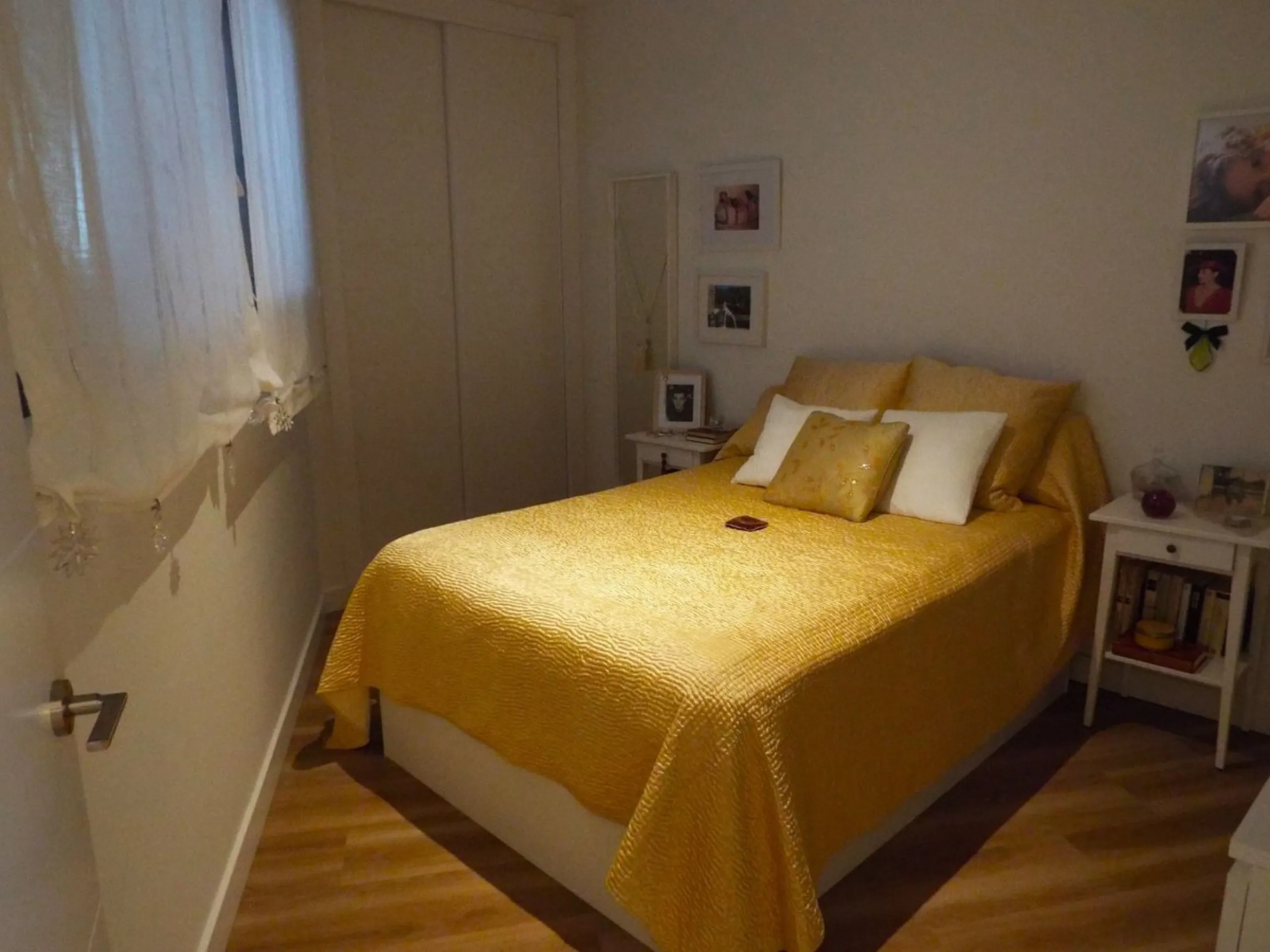 Beautiful and charming apartment for sale in the centre of Estepona, located just a few metres from the iconic La Rada beach, in one of the most sought-after and privileged areas of the town.