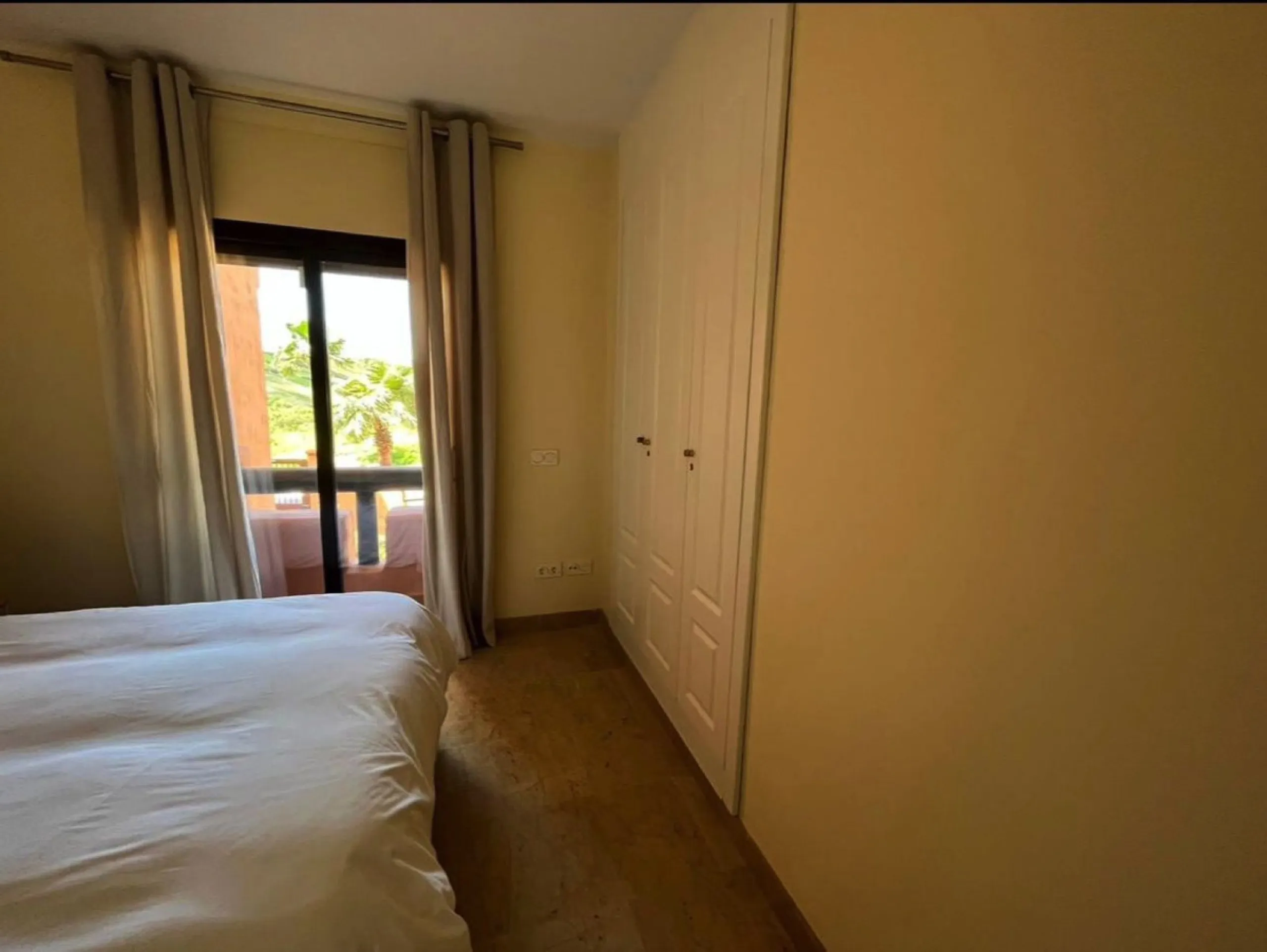 Semi-Furnished Apartment in the Exclusive Urb. Coto Real Duquesa, Manilva – 4 Pools and Move-In Ready!