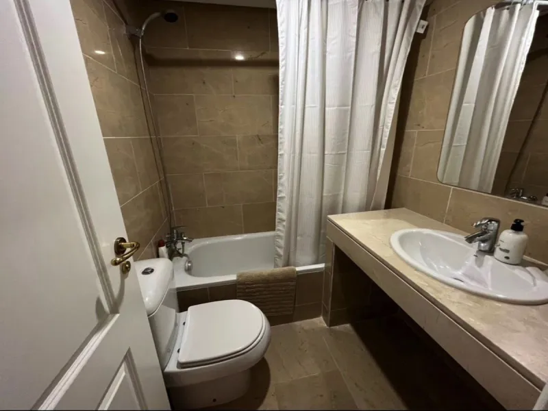 Semi-Furnished Apartment in the Exclusive Urb. Coto Real Duquesa, Manilva – 4 Pools and Move-In Ready!