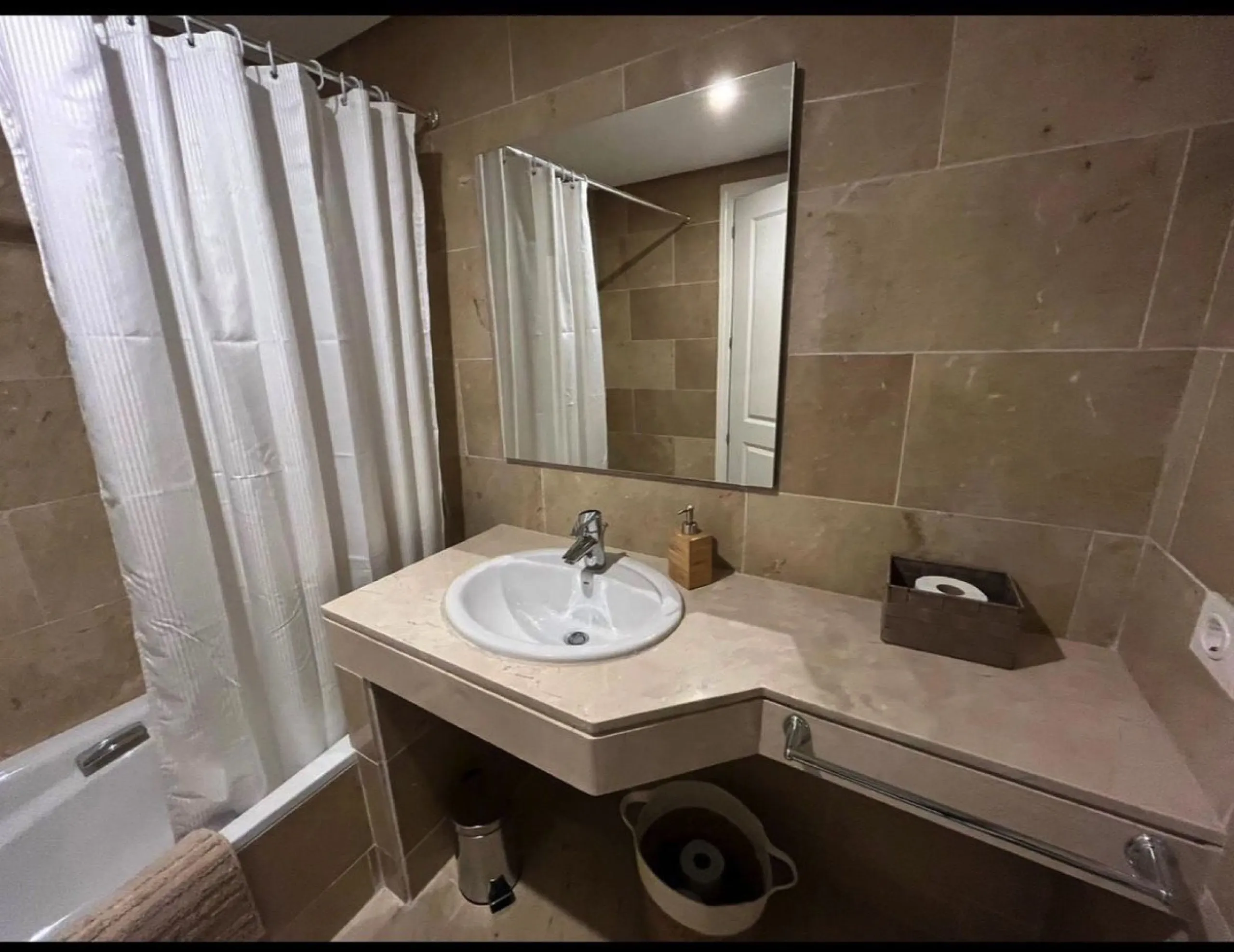 Semi-Furnished Apartment in the Exclusive Urb. Coto Real Duquesa, Manilva – 4 Pools and Move-In Ready!