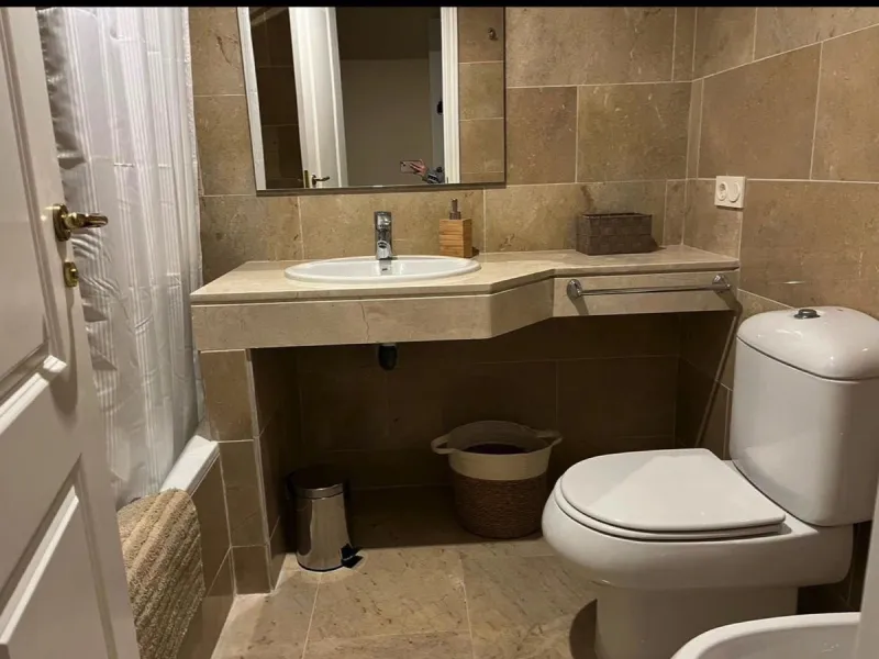 Semi-Furnished Apartment in the Exclusive Urb. Coto Real Duquesa, Manilva – 4 Pools and Move-In Ready!