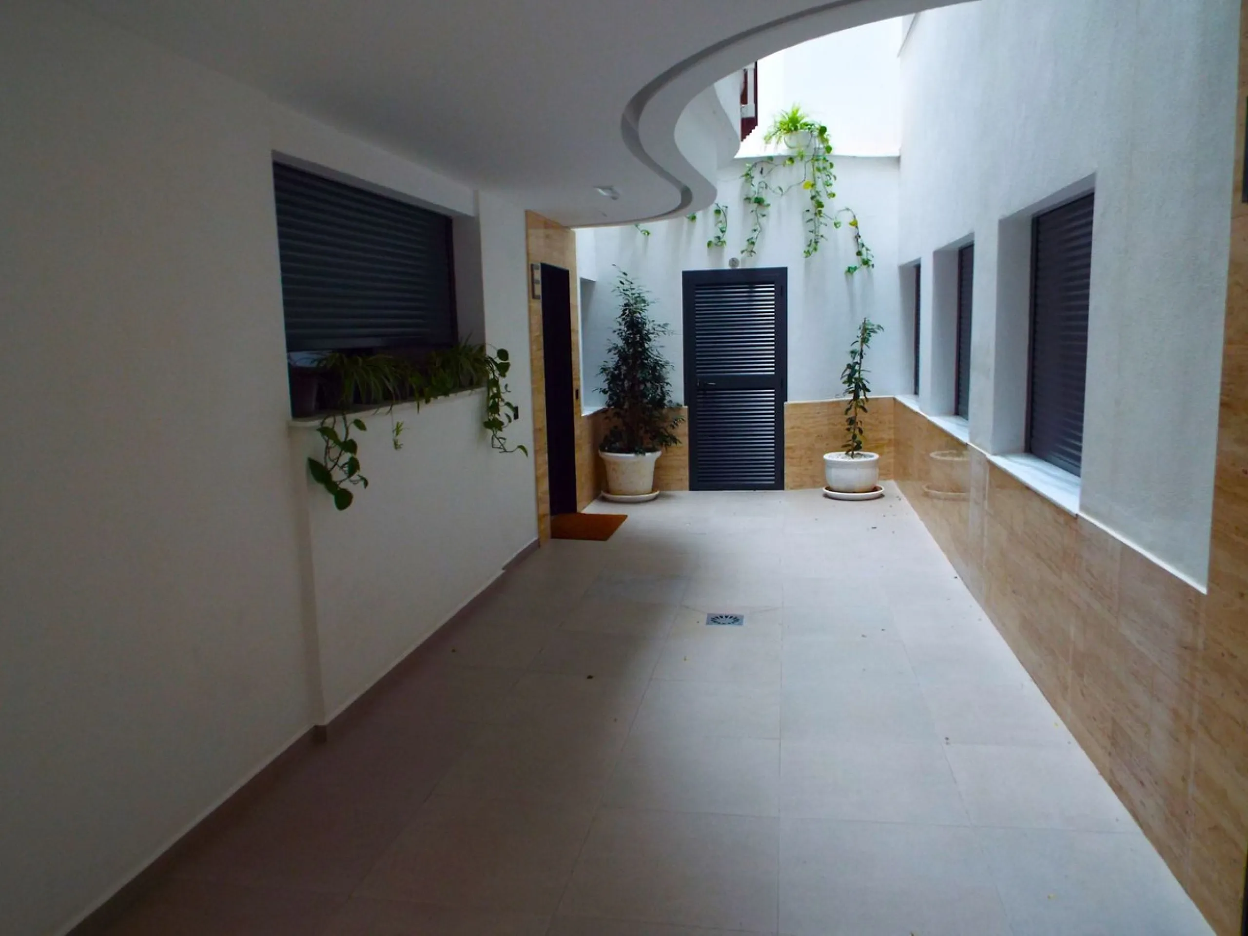 Beautiful and charming apartment for sale in the centre of Estepona, located just a few metres from the iconic La Rada beach, in one of the most sought-after and privileged areas of the town.
