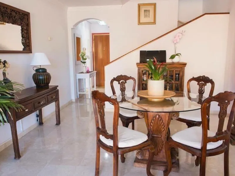 A unique investment opportunity in Puerto de la Duquesa, Manilva, Málaga. Located in one of the most exclusive and sought-after areas of Manilva, this stunning 3-bedroom duplex penthouse combines luxury, comfort, and excellent investment potential. First 