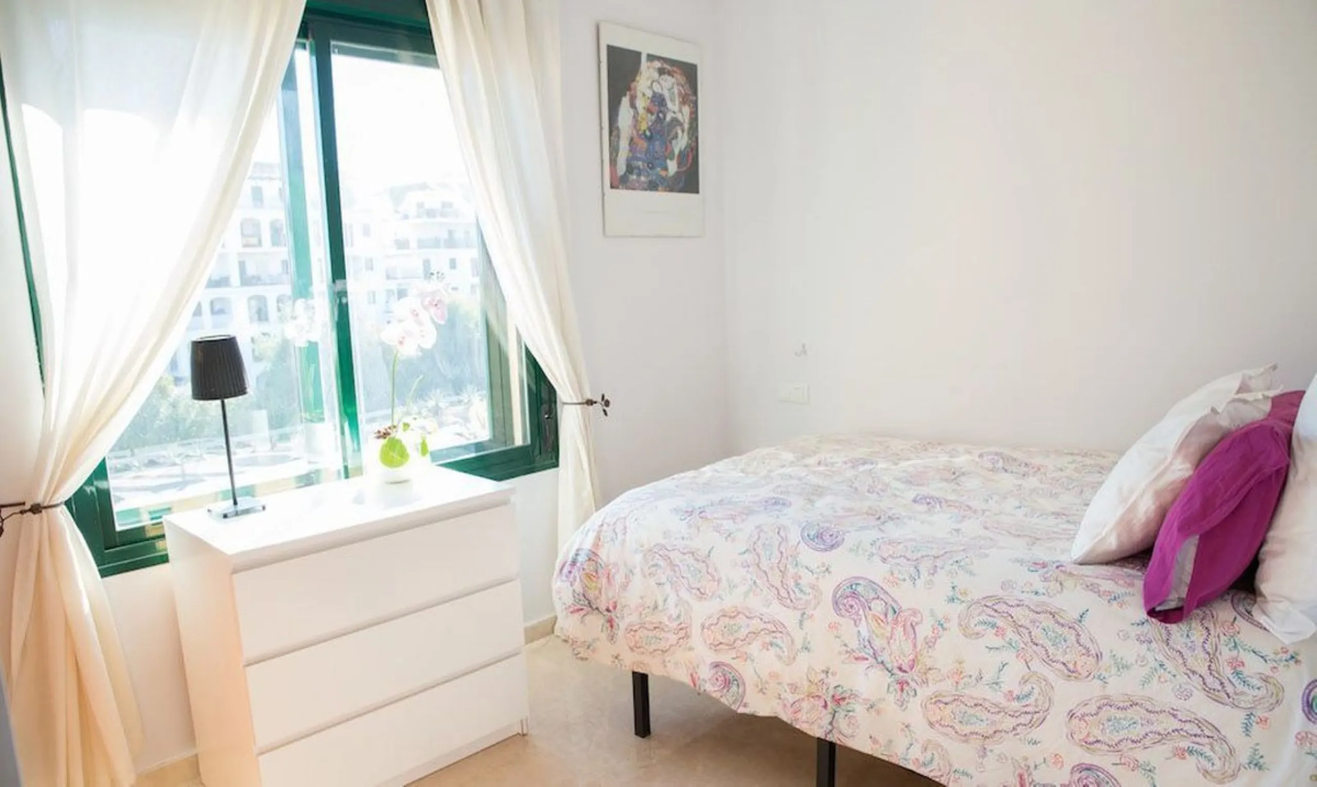 A unique investment opportunity in Puerto de la Duquesa, Manilva, Málaga. Located in one of the most exclusive and sought-after areas of Manilva, this stunning 3-bedroom duplex penthouse combines luxury, comfort, and excellent investment potential. First 