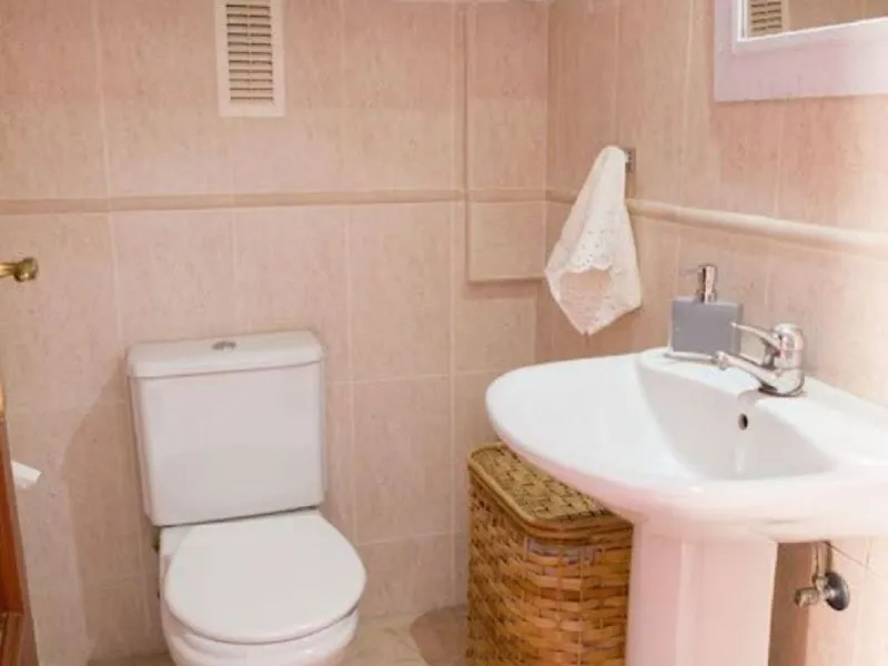 A unique investment opportunity in Puerto de la Duquesa, Manilva, Málaga. Located in one of the most exclusive and sought-after areas of Manilva, this stunning 3-bedroom duplex penthouse combines luxury, comfort, and excellent investment potential. First 