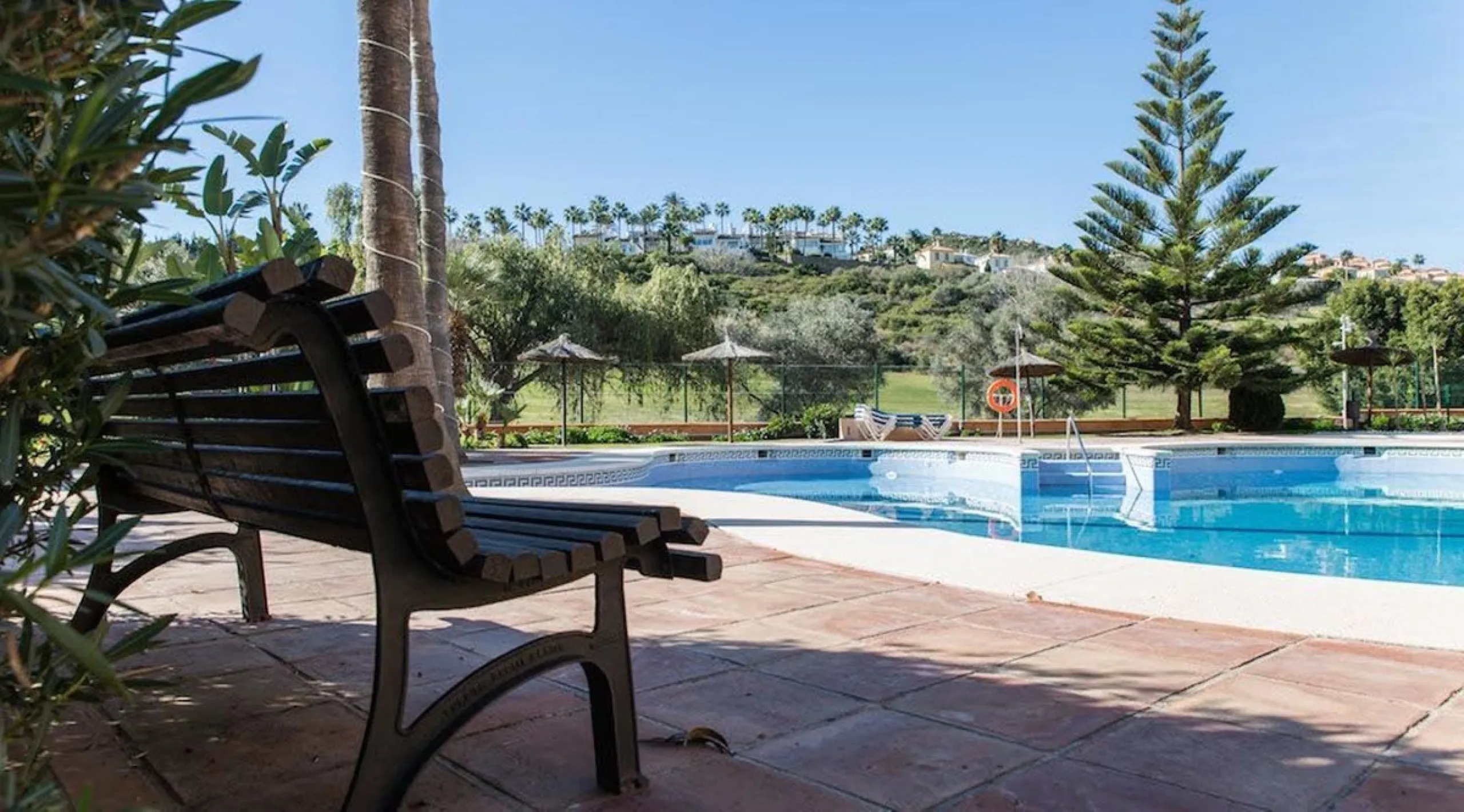 A unique investment opportunity in Puerto de la Duquesa, Manilva, Málaga. Located in one of the most exclusive and sought-after areas of Manilva, this stunning 3-bedroom duplex penthouse combines luxury, comfort, and excellent investment potential. First 