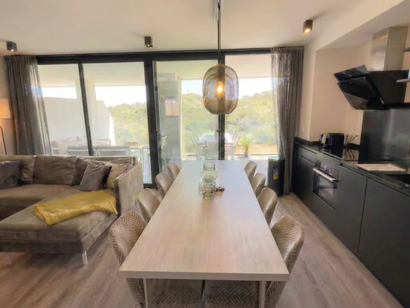 Apartment - Middle Floor Apartment в продаже в Mijas, Málaga. В доме 4 спален и 2 ванных комнат. Площадь дома 80 м²