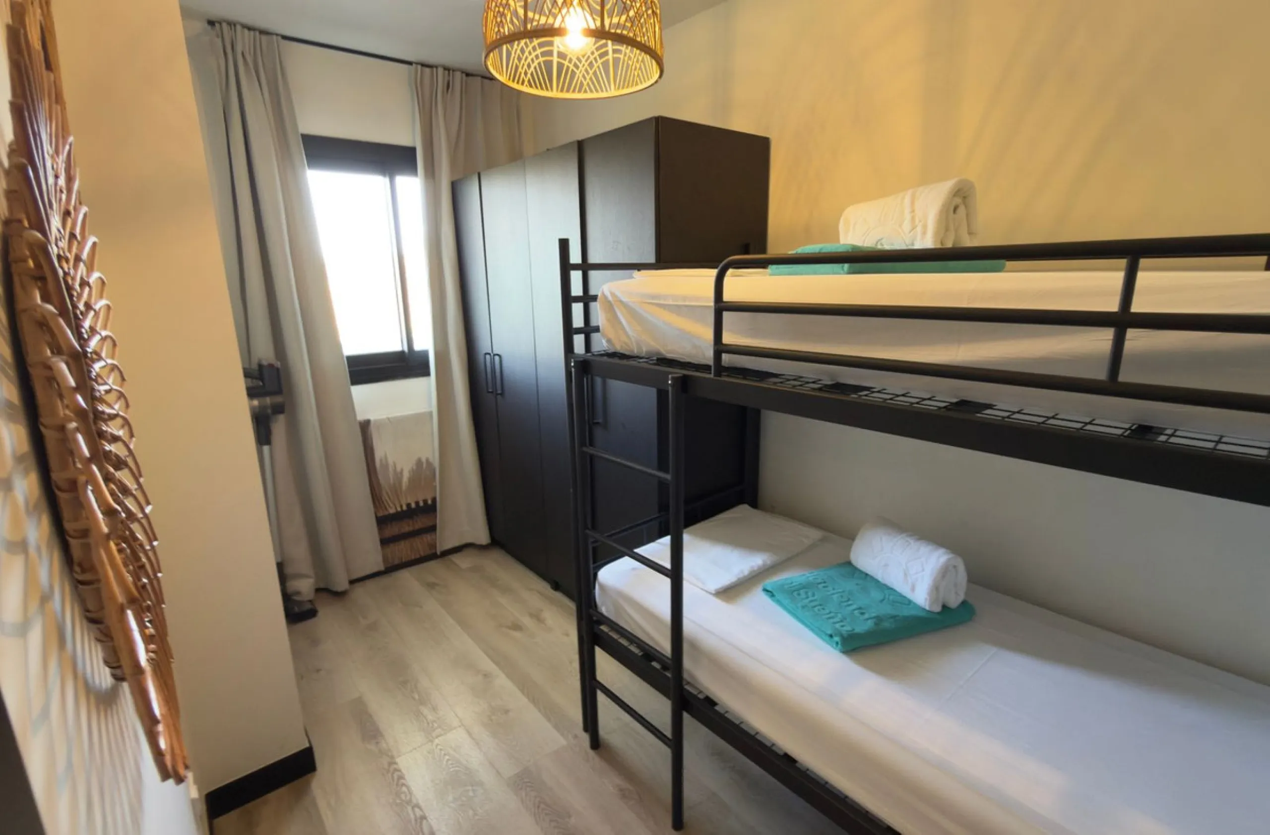 Apartment - Middle Floor Apartment в продаже в Mijas, Málaga. В доме 4 спален и 2 ванных комнат. Площадь дома 80 м²