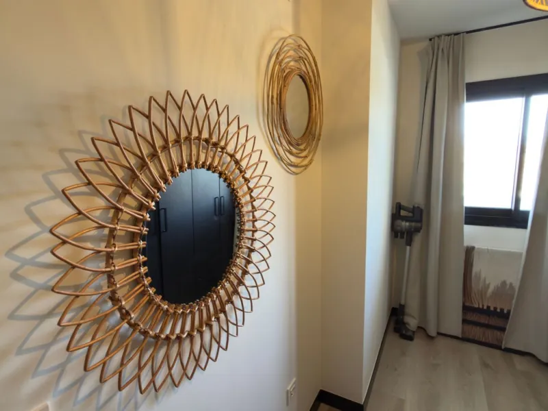Apartment - Middle Floor Apartment в продаже в Mijas, Málaga. В доме 4 спален и 2 ванных комнат. Площадь дома 80 м²