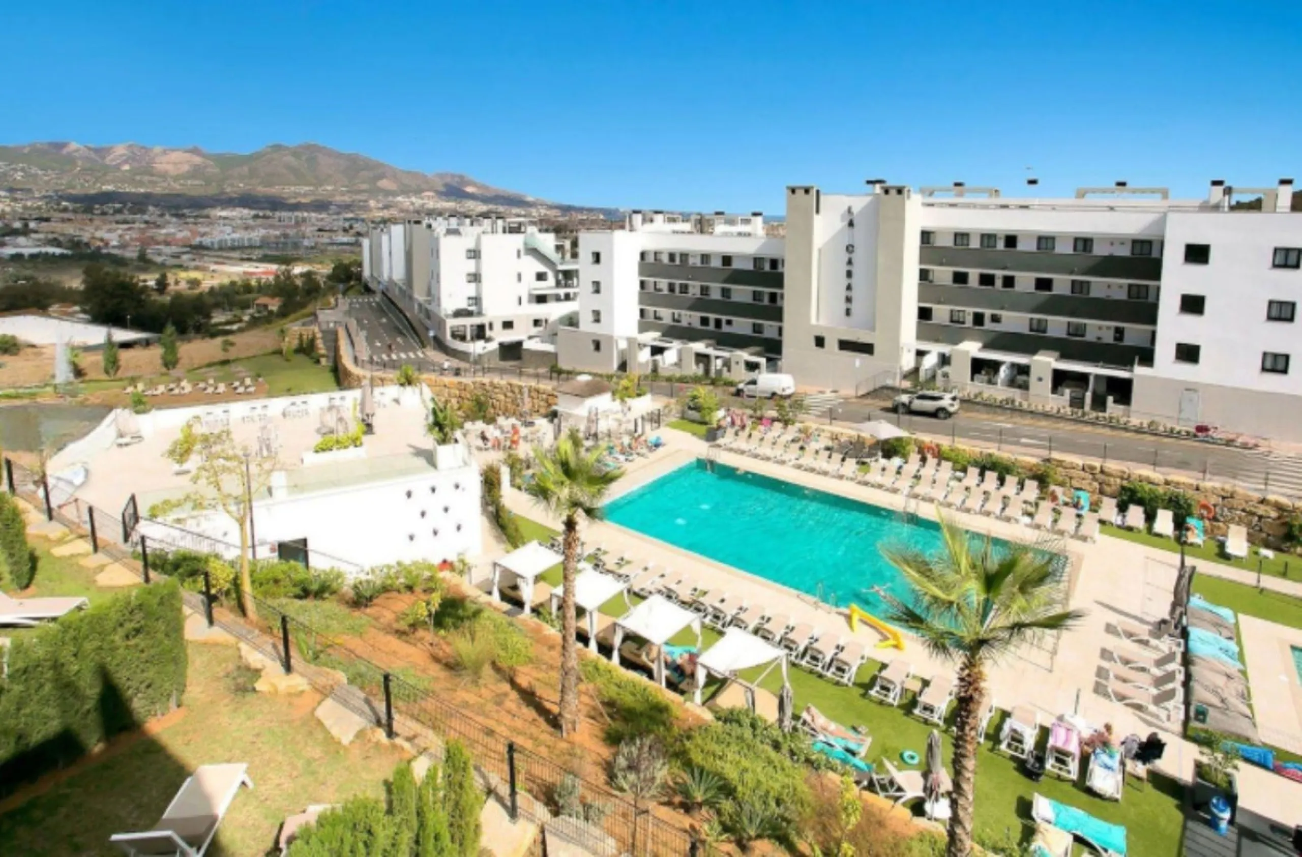 Apartment - Middle Floor Apartment в продаже в Mijas, Málaga. В доме 4 спален и 2 ванных комнат. Площадь дома 80 м²