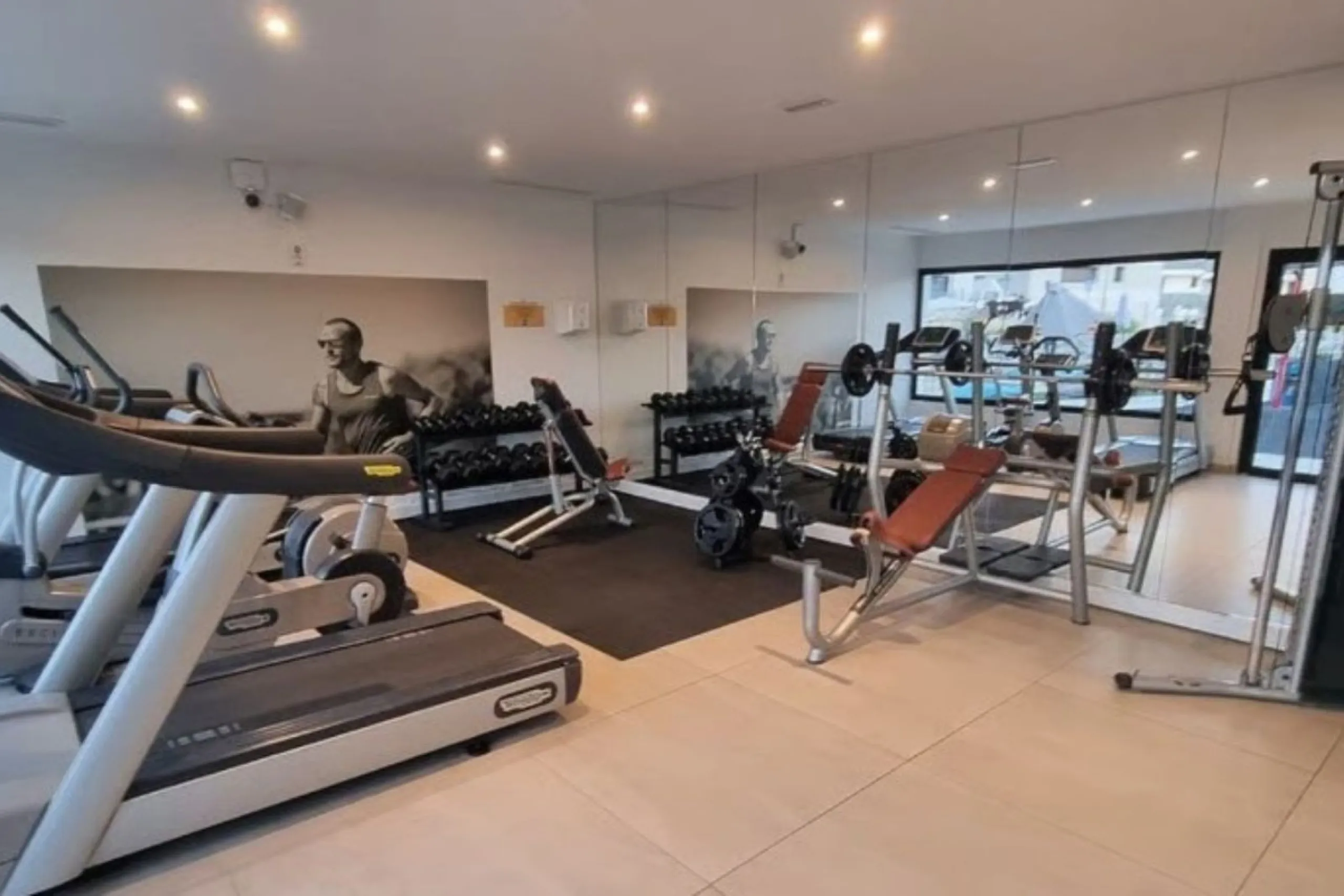 Apartment - Middle Floor Apartment в продаже в Mijas, Málaga. В доме 4 спален и 2 ванных комнат. Площадь дома 80 м²