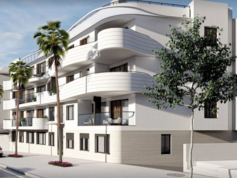 Beautiful and charming apartment for sale in the centre of Estepona, located just a few metres from the iconic La Rada beach, in one of the most sought-after and privileged areas of the town.