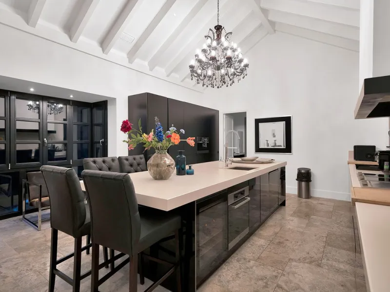A stunning 5 bedroom Andalusían-inspired villa with panoramic sea and mountain views, Monte Mayor, Benahavís