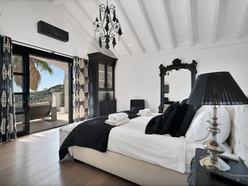 A stunning 5 bedroom Andalusían-inspired villa with panoramic sea and mountain views, Monte Mayor, Benahavís
