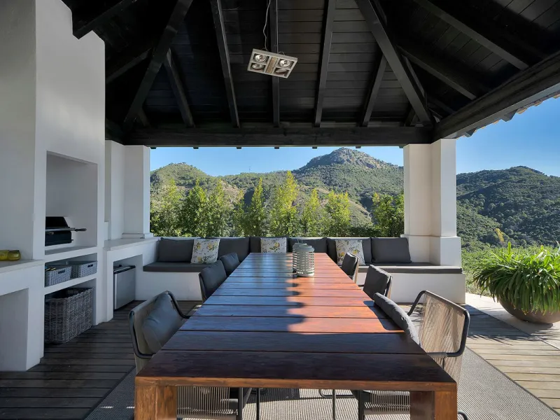 A stunning 5 bedroom Andalusían-inspired villa with panoramic sea and mountain views, Monte Mayor, Benahavís