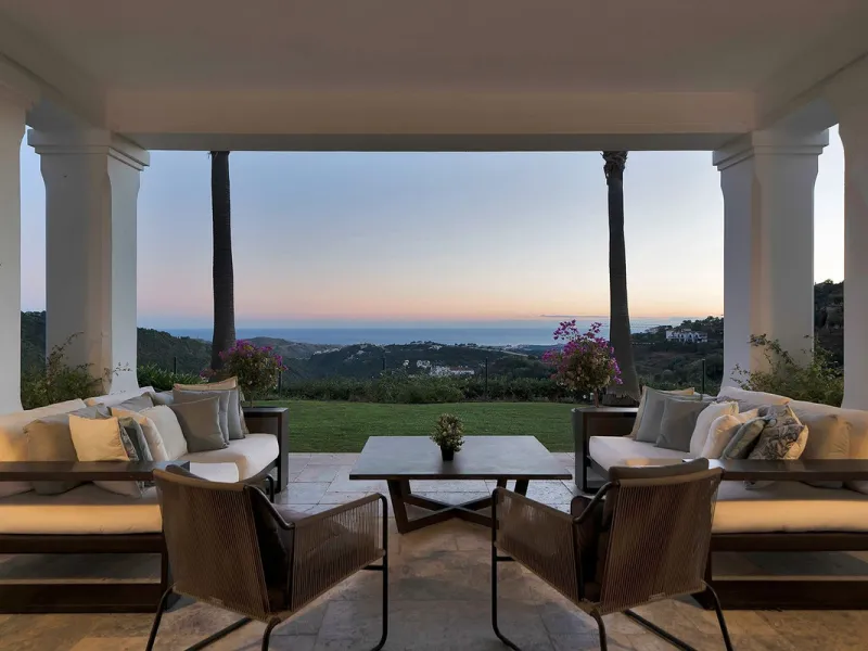 A stunning 5 bedroom Andalusían-inspired villa with panoramic sea and mountain views, Monte Mayor, Benahavís