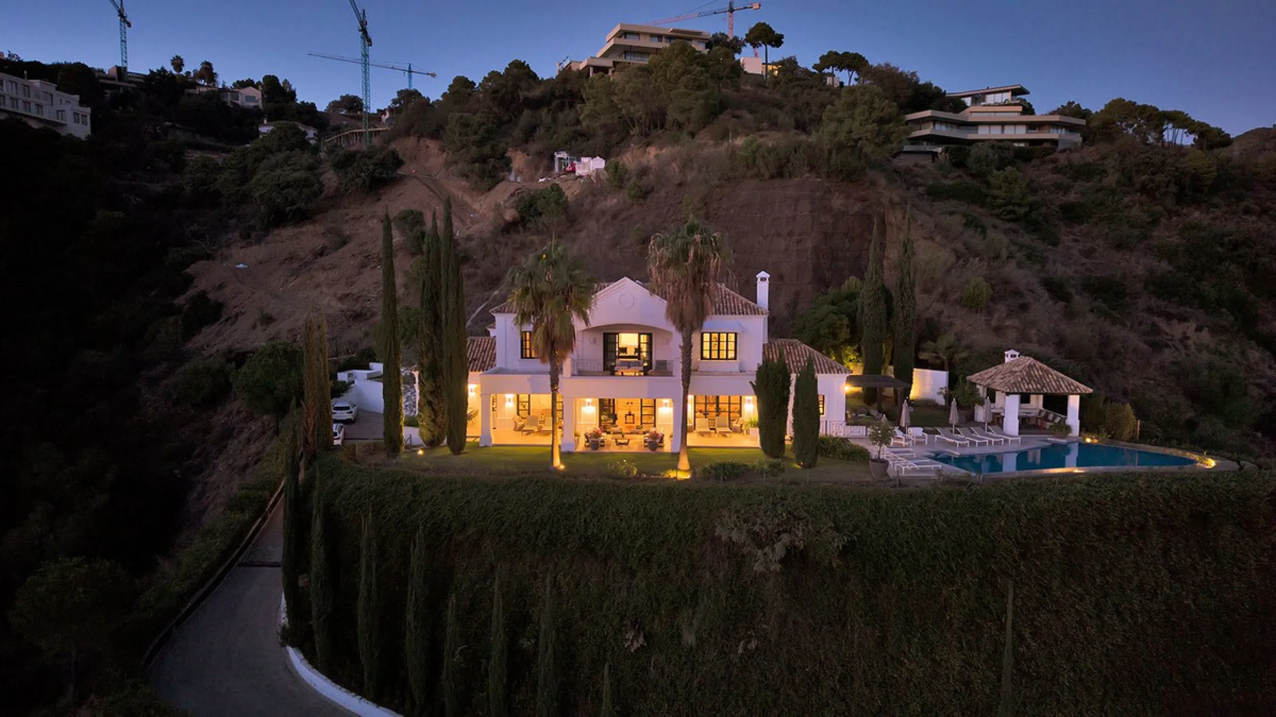 A stunning 5 bedroom Andalusían-inspired villa with panoramic sea and mountain views, Monte Mayor, Benahavís