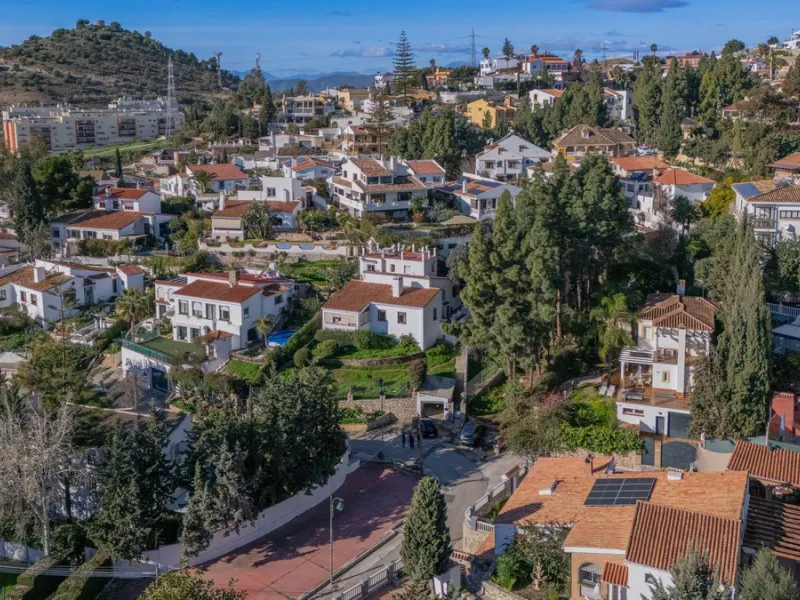 Exclusive Villa Renovation Opportunity in El Atabal, Puerto de la Torre – Málaga